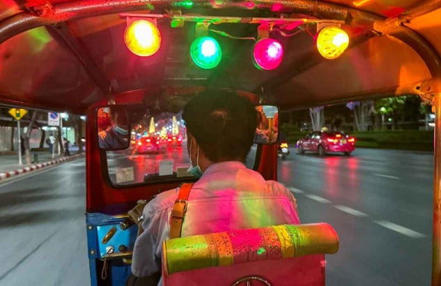 Tour gastronômico noturno de tuk tuk - Foto 2