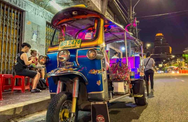 Tour gastronômico noturno de tuk tuk - Foto 1