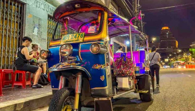 Tour gastronómico nocturno en tuk tuk - Foto 1