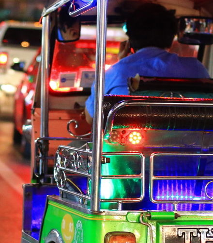Foto de Tour gastronómico nocturno en tuk tuk