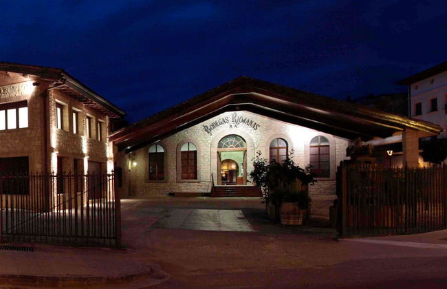 Visita a Bodegas Riojanas con degustación de vino - Photo 4