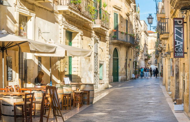 Visite gastronomique à Lecce en tuk tuk - Photo 1