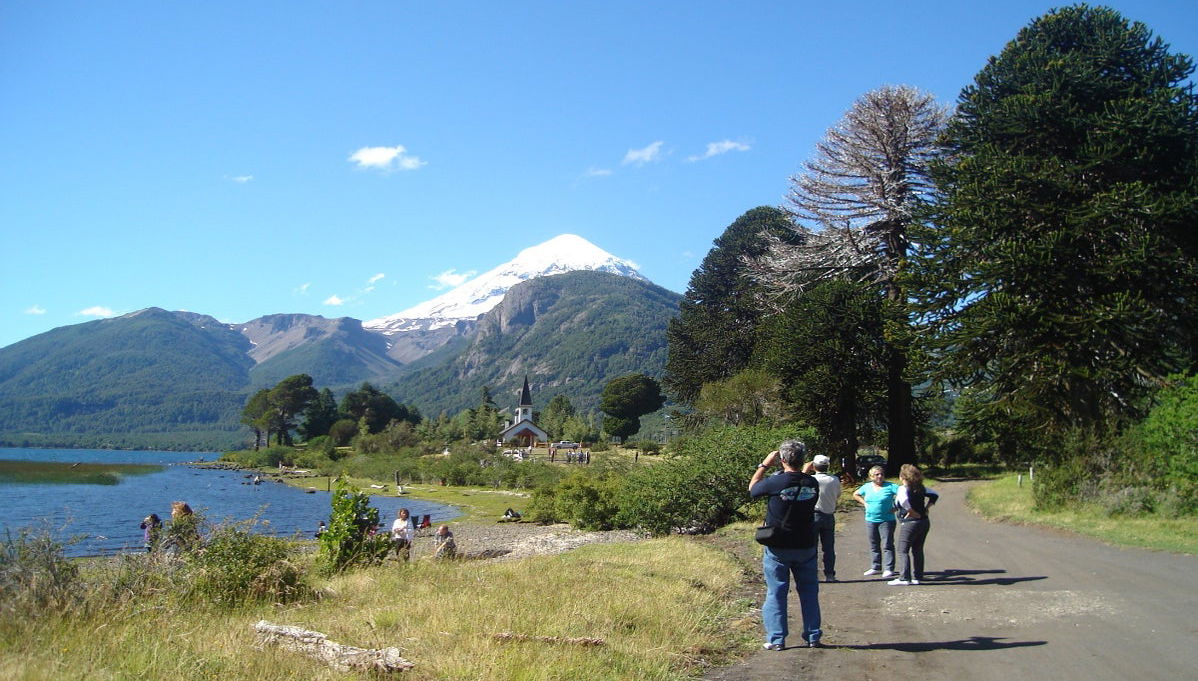 Escursione al Lago Huechulafquen e al vulcano Lanín - Foto 1