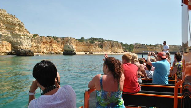 Passeio de barco pelas grutas de Algarve ao entardecer - Foto 5