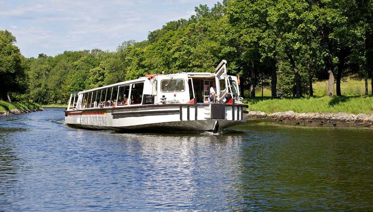 Paseo en barco por el canal real - Foto 1