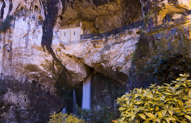 Covadonga Small Group Day Trip - Photo 4