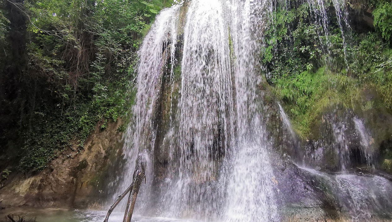 Sarnano Waterfalls Hiking Tour - Photo 1