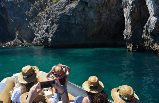 Paseo en barco por las cuevas del Cabo Espichel - Foto 3