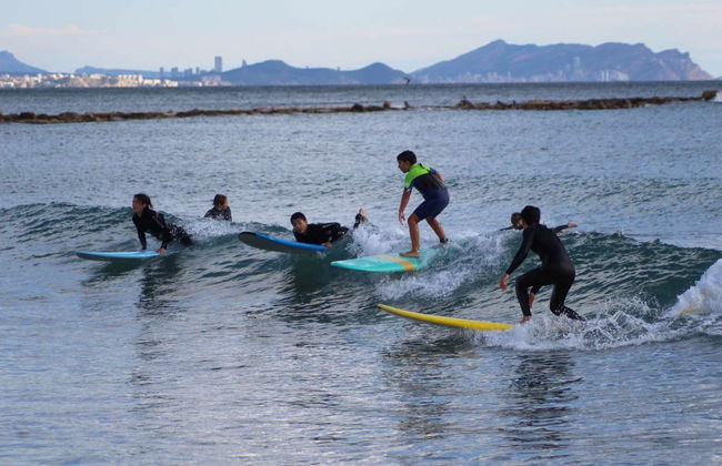 Curso de surf en El Campello - Foto 6
