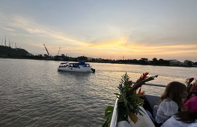 Passeio de catamarã pelo rio Guayas - Foto 4