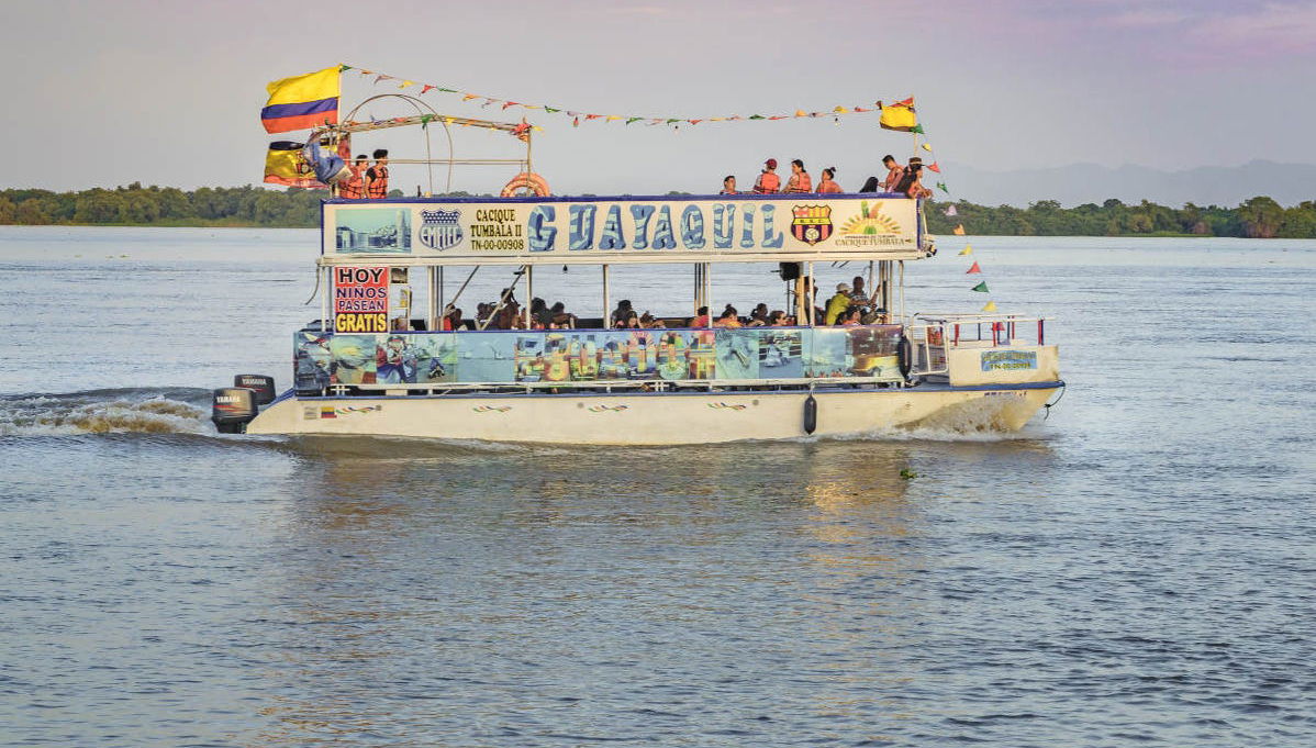 Guayas River Catamaran Ride - Foto 1