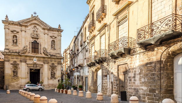 Taranto Walking Tour - Photo 3