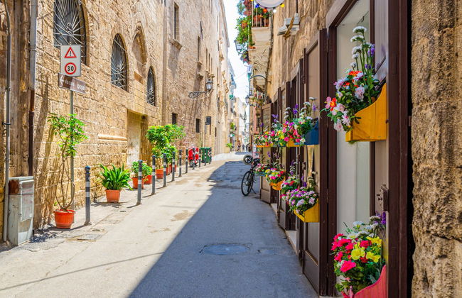 Taranto Walking Tour - Photo 2