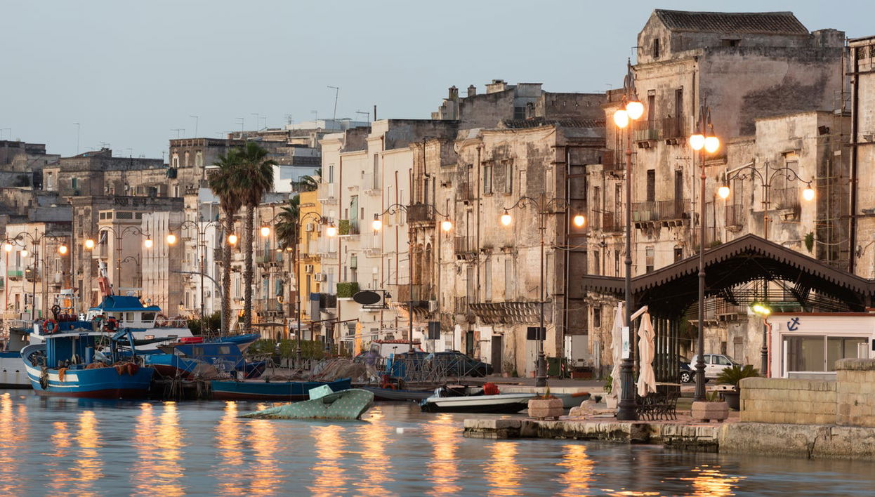 Taranto Walking Tour - Photo 1