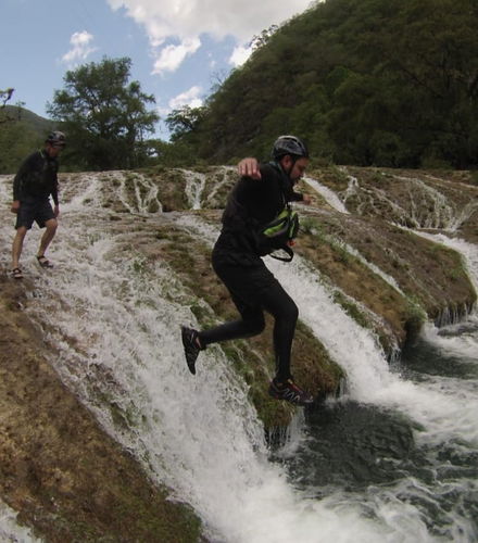 Foto de Salto de cascadas en el río Micos + Minas Viejas
