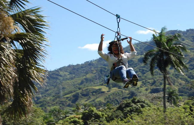Aventura Zip N Splash : cascadas, tirolinas, paseo a caballo con comida - Foto 1