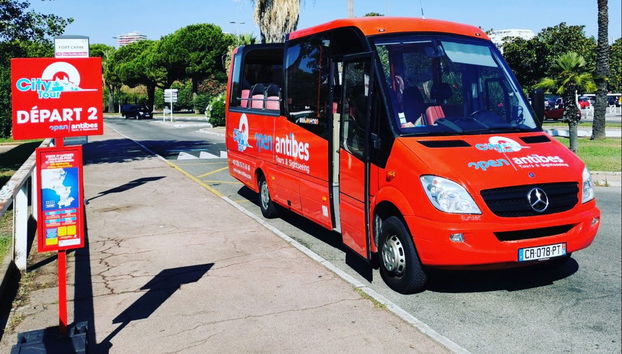 Bus touristique d'Antibes - Photo 2
