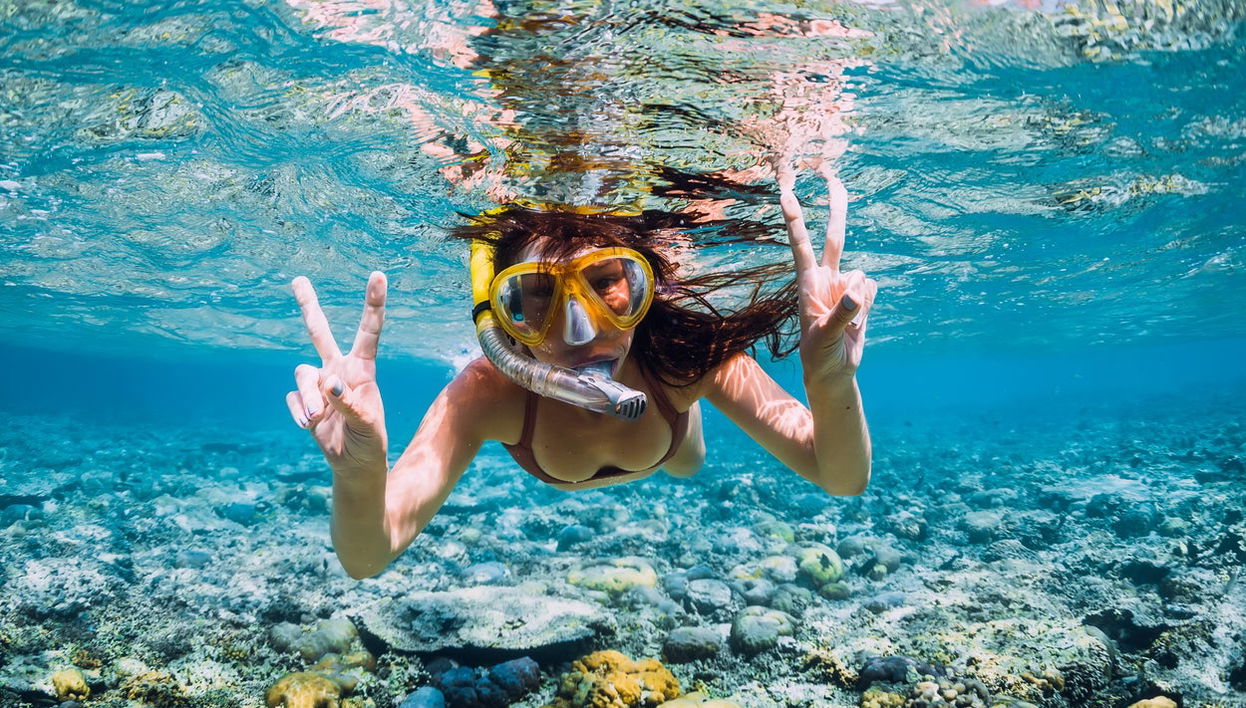 Santa Fe Island & Playa Escondida Snorkelling Tour - Foto 1