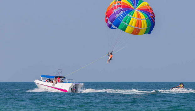 Private Parasailing in Salou - Photo 5