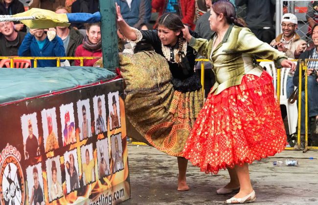 Fighting Cholitas Show - Photo 3