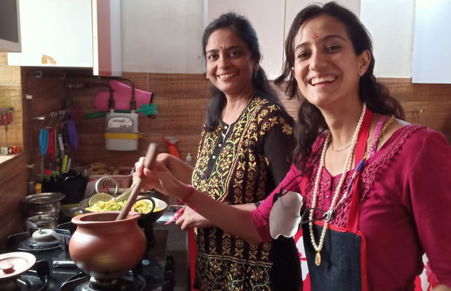 Cooking Class & Meal with an Indian Family - Foto 3