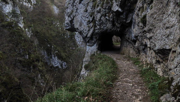 Las Xanas Gorge Hiking Tour - Photo 3