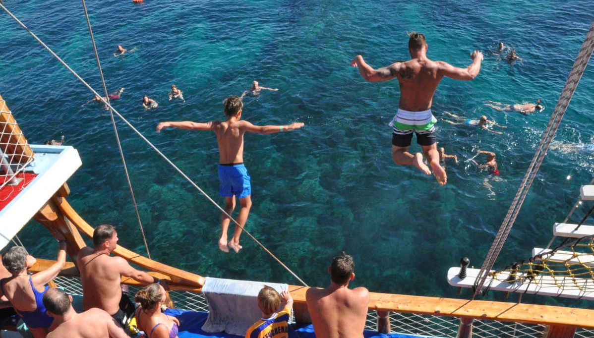 Dolphin Island Boat Party - Foto 1