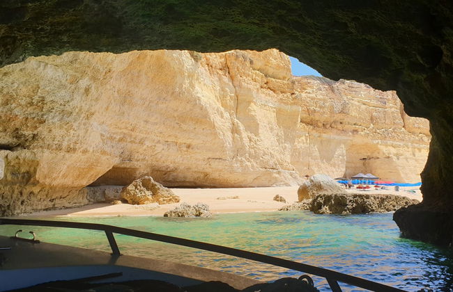 Paseo en barco por las cuevas de Benagil - Foto 9