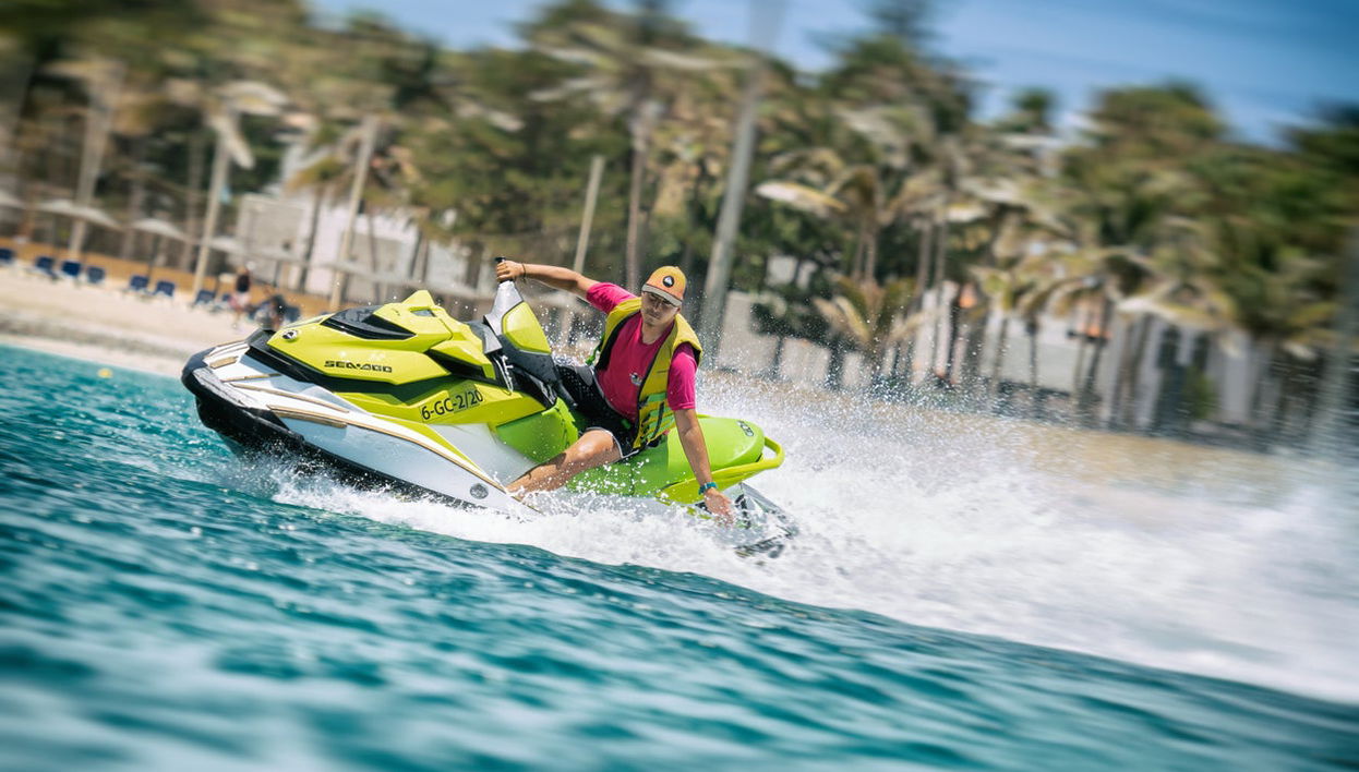 Tour en moto de agua por Caleta de Fuste - Foto 1
