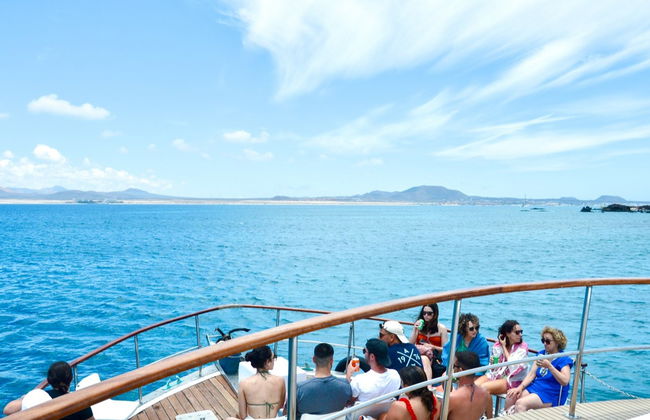 Ferry a isla de Lobos + Snorkel desde Corralejo - Foto 5