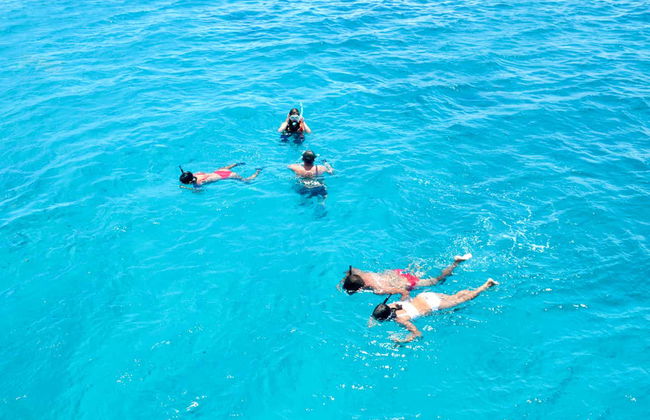 Ferry a isla de Lobos + Snorkel desde Corralejo - Foto 10