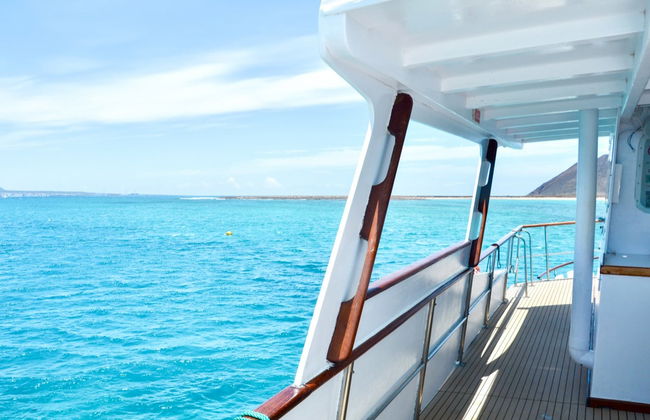 Ferry a isla de Lobos + Snorkel desde Corralejo - Foto 3