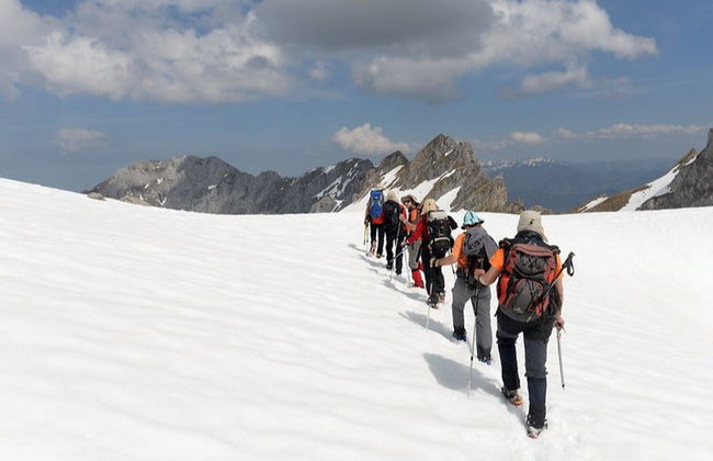 Meicin Valley Snowshoeing Tour - Foto 3