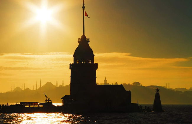 Crociera sul Bosforo al tramonto in yacht di lusso - Foto 4