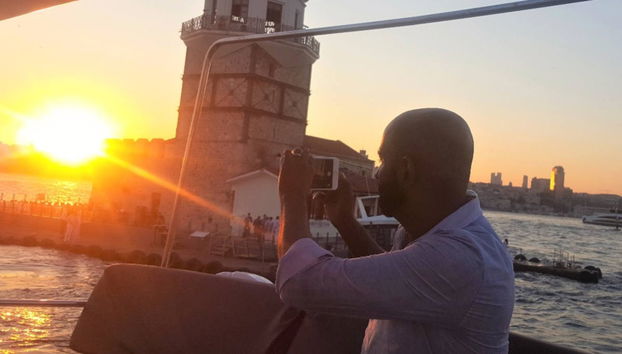 Crociera sul Bosforo al tramonto in yacht di lusso - Foto 5