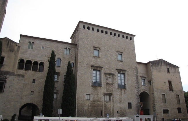 Entrada al conjunto episcopal de Gerona - Foto 2