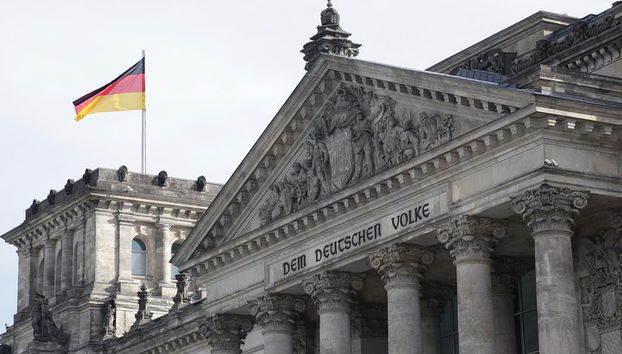 Escursione a bordo di Amburgo: gita giornaliera privata a Berlino - Foto 3