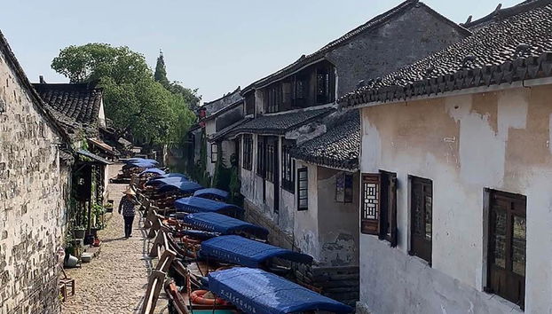 Descubre la ciudad de Zhouzhuang: tour privado de día completo con paseo en barco - Foto 2