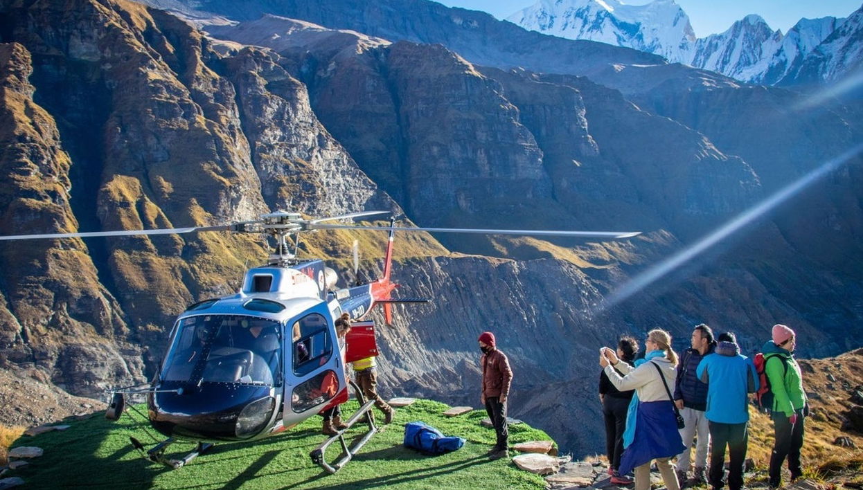 Giro in elicottero sull'Annapurna - Foto 1