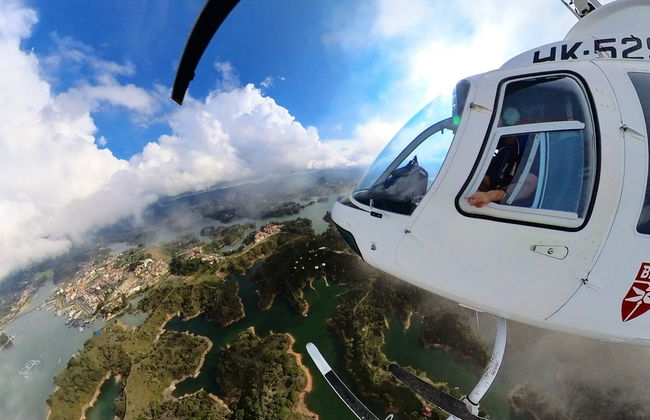 Paseo privado en helicóptero por Guatapé - Foto 4