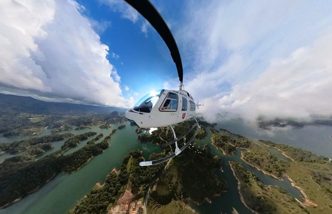 Paseo privado en helicóptero por Guatapé - Foto 6