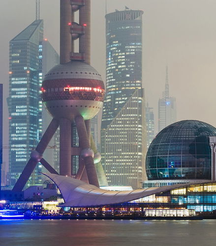 Foto de Crucero nocturno por el río Huangpu y Bund iluminado