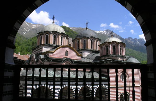Excursión de un día al Monasterio de Rila y la cueva de San Iván desde Sofía - Foto 3
