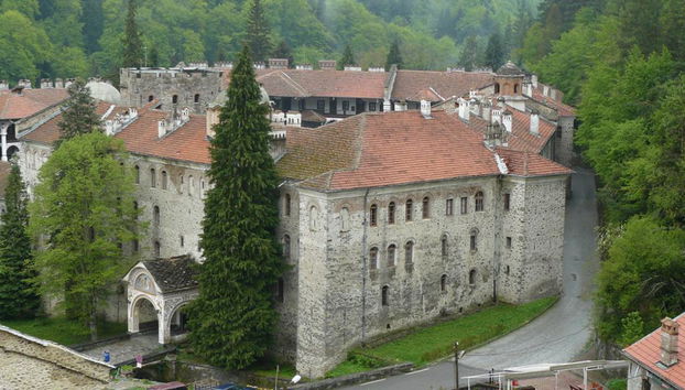 Excursión de un día al Monasterio de Rila y la cueva de San Iván desde Sofía - Foto 2