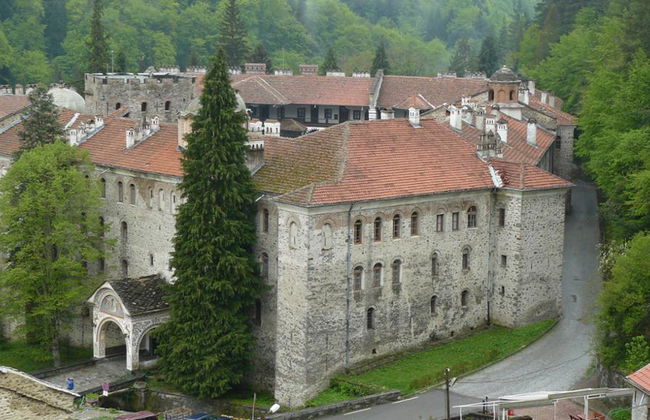 Excursión de un día al Monasterio de Rila y la cueva de San Iván desde Sofía - Foto 2