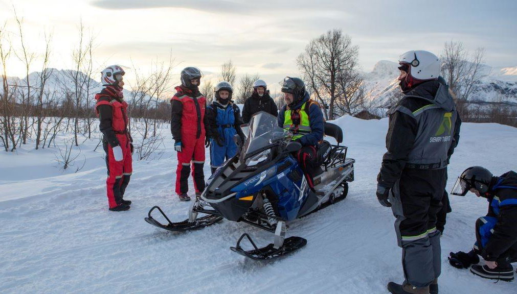 Snowmobile Adventure in the Lyngen Alps - Full-Day Tour - Foto 1