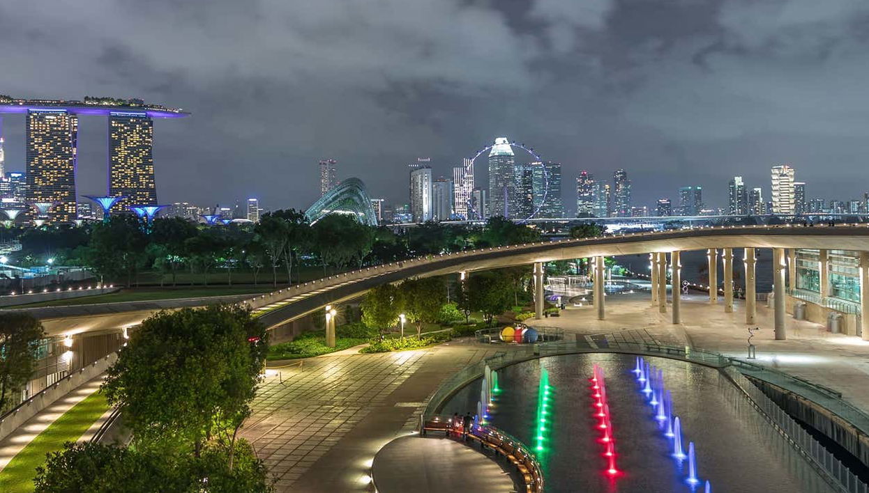Balade en trottinette au coucher du soleil à Singapour - Photo 1