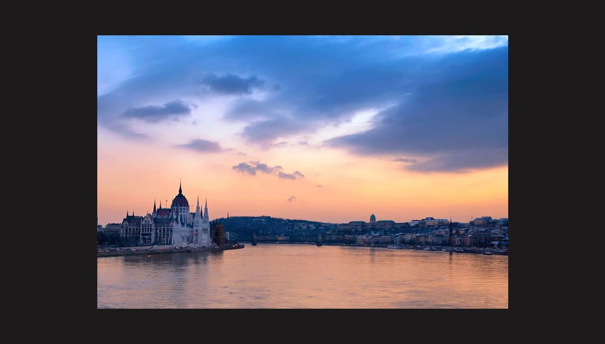 Crucero con espectáculo folclórico - Foto 1