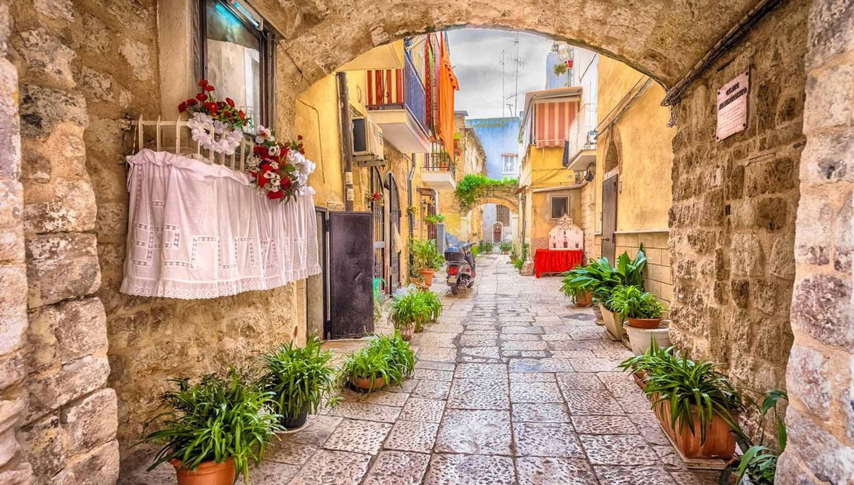 Bari Guided Tour + Folk Show - Foto 1