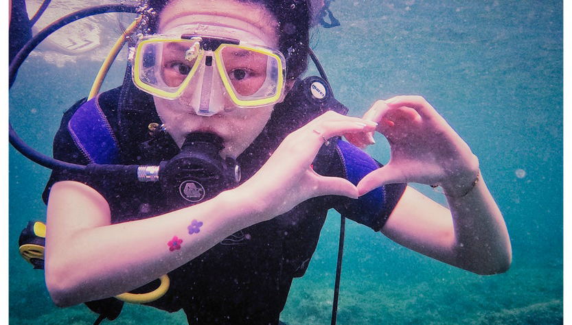 Diving in Cala Portals Nous - Photo 1